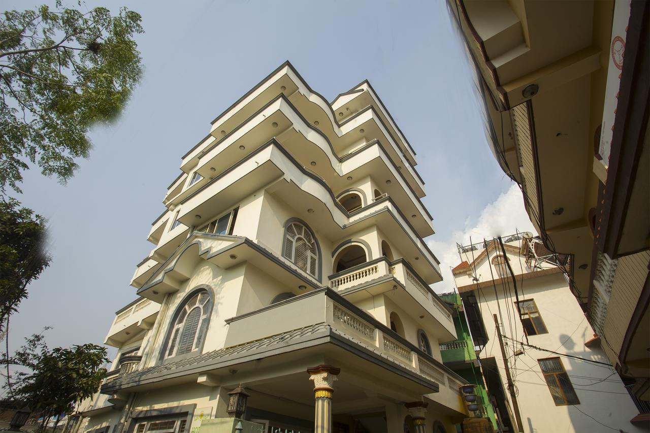 Oyo 145 Sirahali Khusbu Hotel &Lodge 카트만두 외부 사진