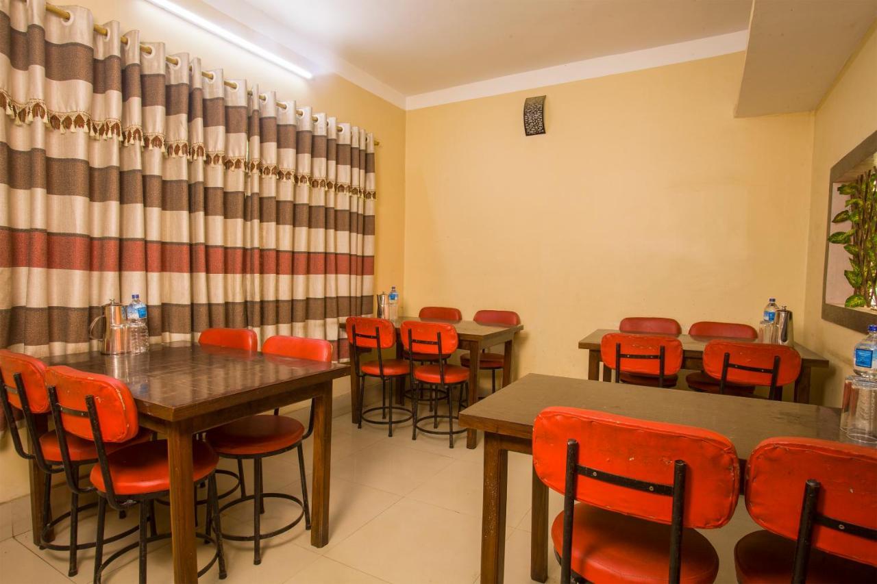 Oyo 145 Sirahali Khusbu Hotel &Lodge 카트만두 외부 사진